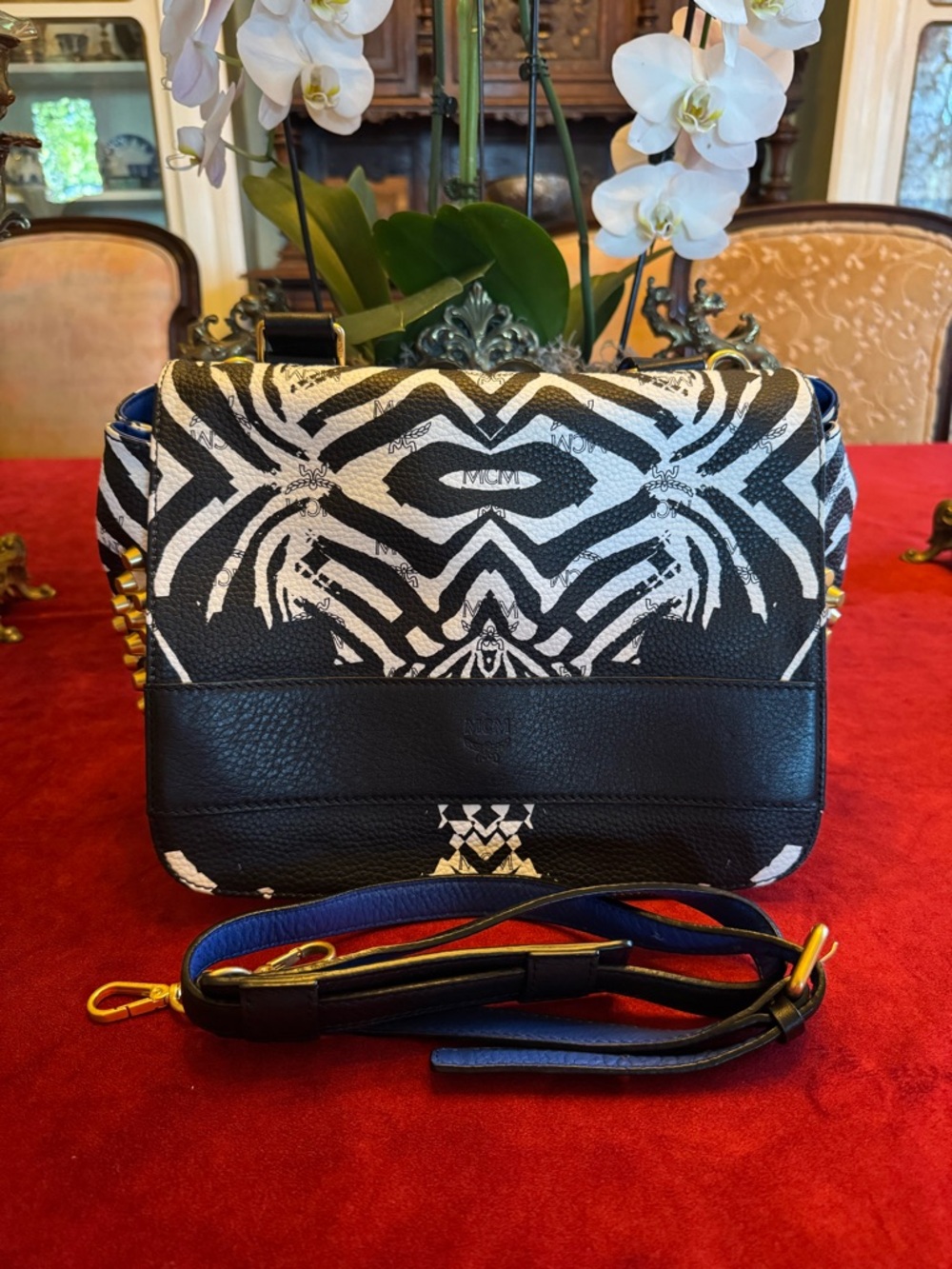 💯Guaranteed Authentic MCM Limited Edition Bag with Strap Animal Print
